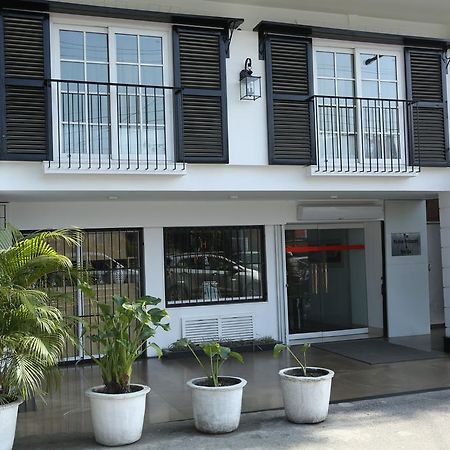 Hotel President دهرادون المظهر الخارجي الصورة
