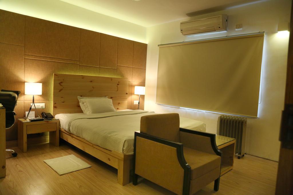 Hotel President دهرادون الغرفة الصورة